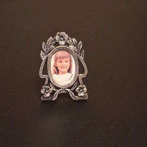Vintage NEW Oval Gray Mini Floral Metal Picture Frame Display Pictures 1.25”x0.9